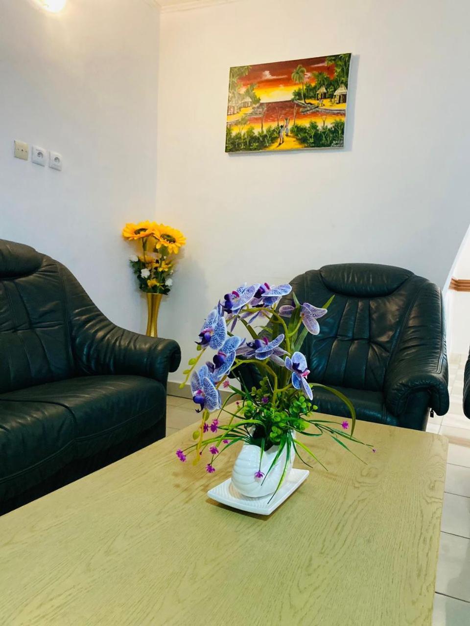 Residence Callens Kribi Esterno foto